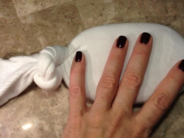 S slano nogavico nad vnetje ušes